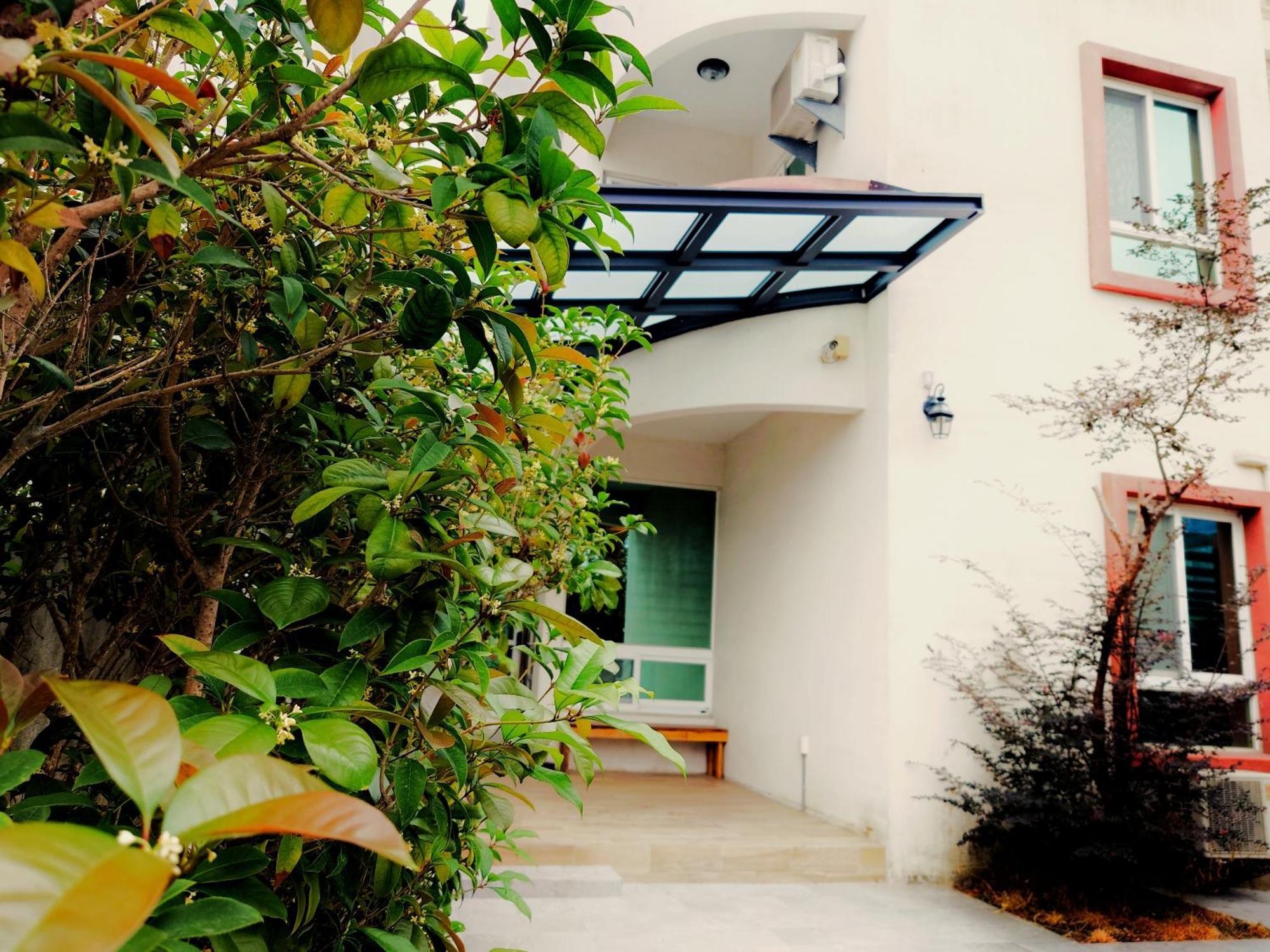 輕旅小站 Soft Travel Hostel Taitung Exterior photo