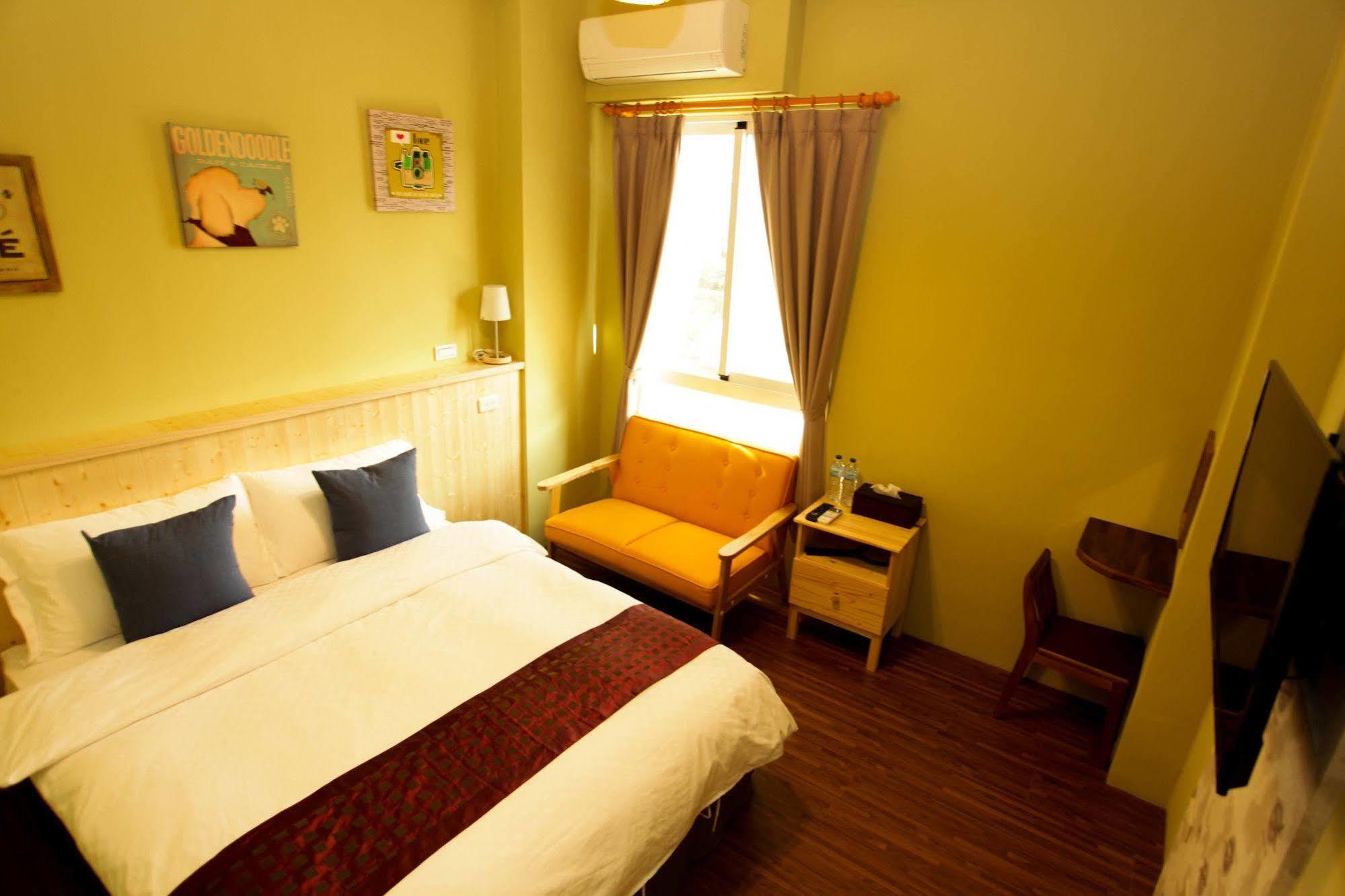 輕旅小站 Soft Travel Hostel Taitung Exterior photo